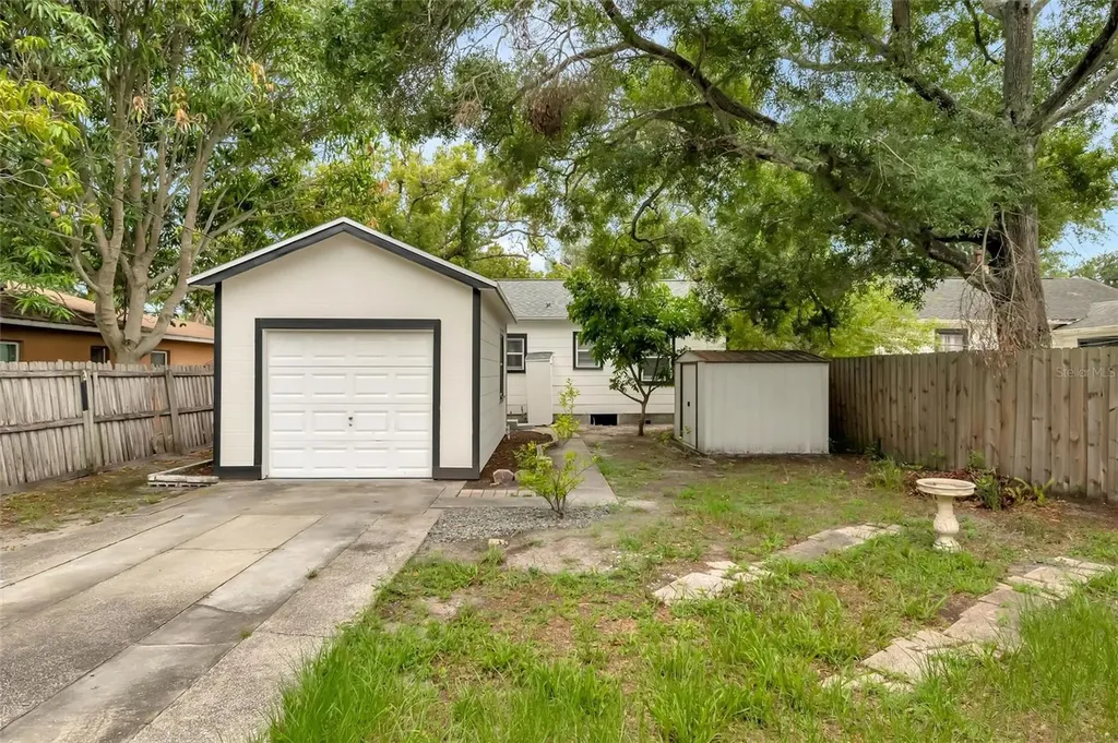 4327 3rd Avenue S St Petersburg FL 33711