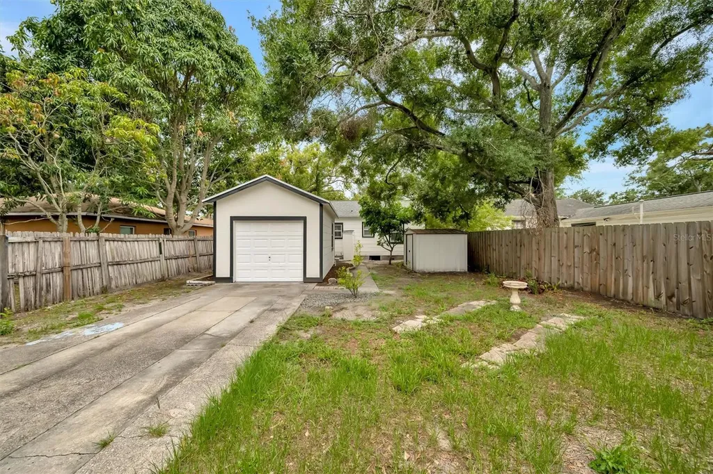 4327 3rd Avenue S St Petersburg FL 33711