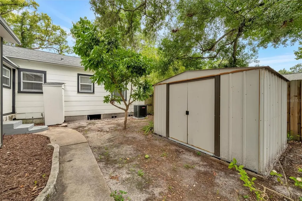 4327 3rd Avenue S St Petersburg FL 33711