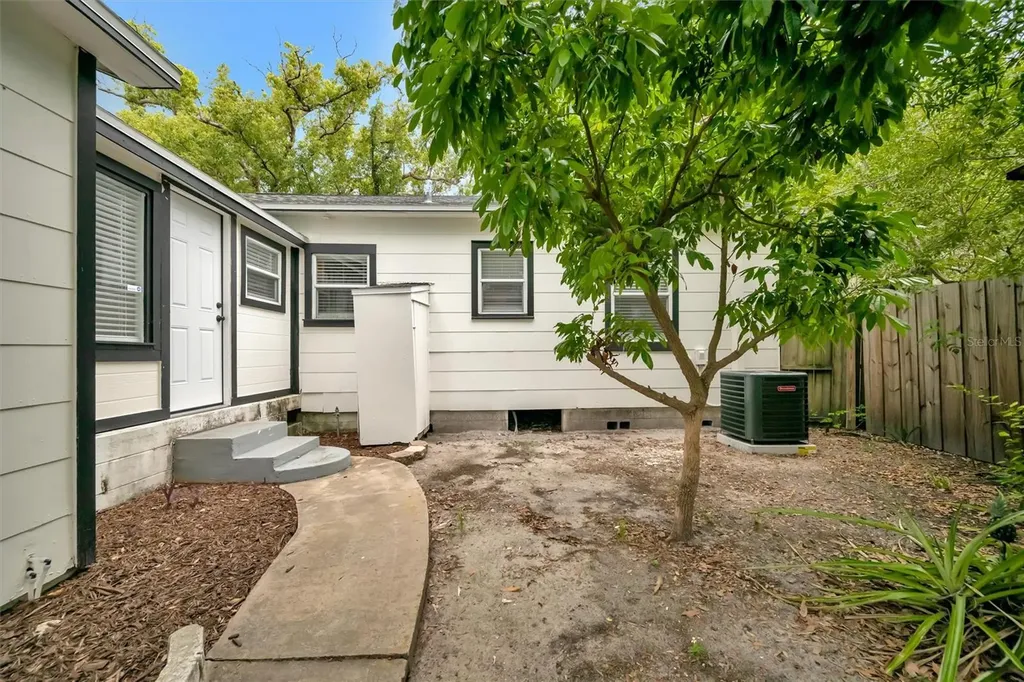 4327 3rd Avenue S St Petersburg FL 33711