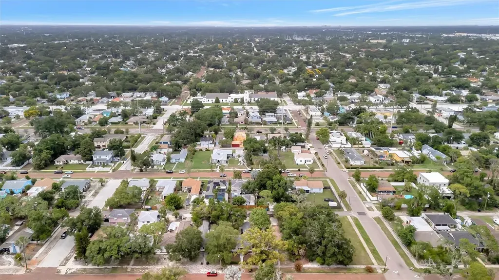 4327 3rd Avenue S St Petersburg FL 33711