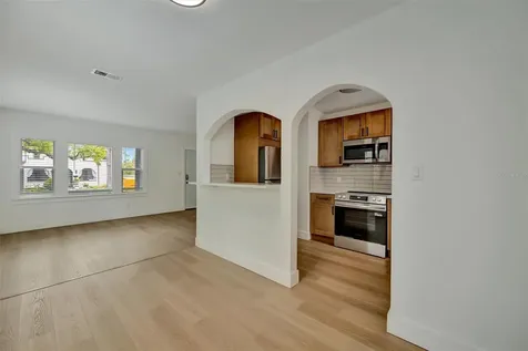 4327 3rd Avenue S St Petersburg FL 33711