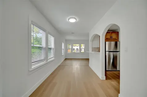 4327 3rd Avenue S St Petersburg FL 33711
