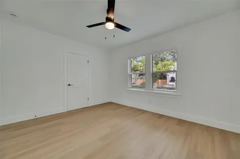 4327 3rd Avenue S St Petersburg FL 33711