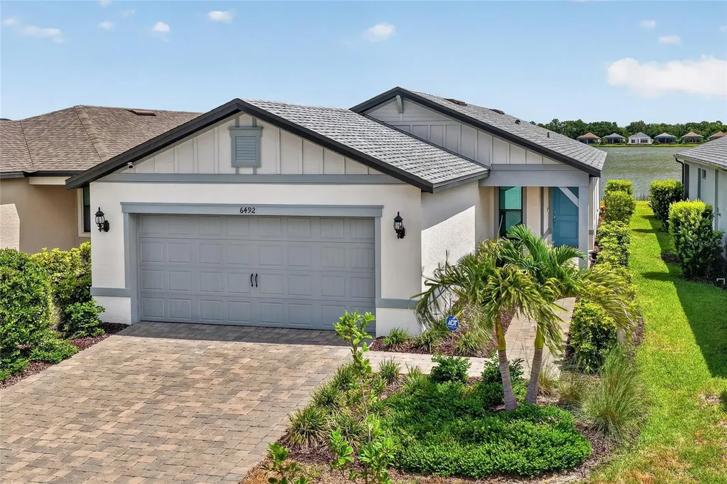6492 Silverstar Drive Sarasota FL 34240