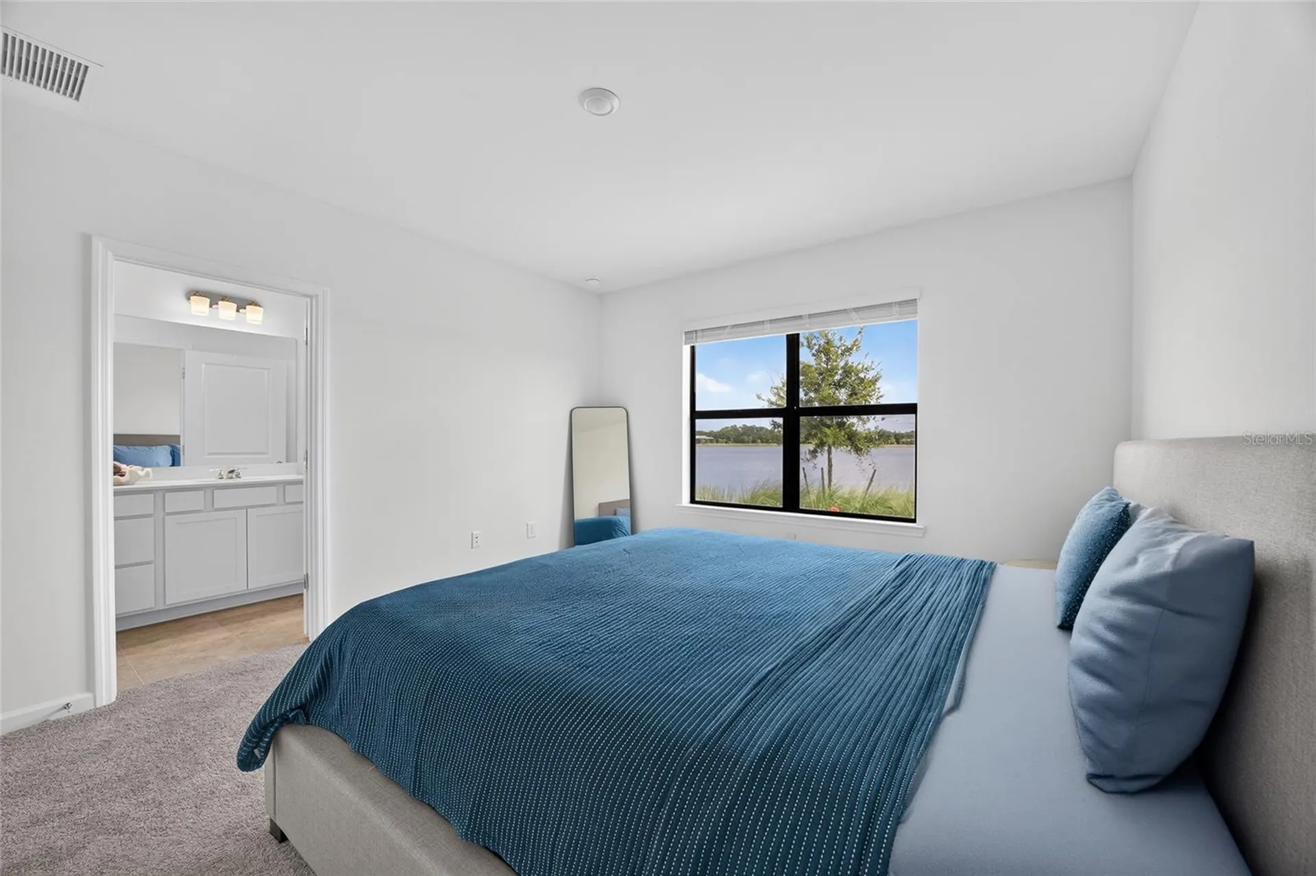 6492 Silverstar Drive Sarasota FL 34240