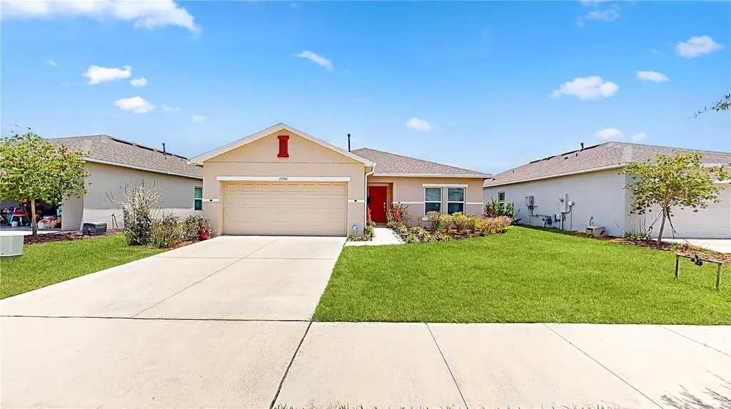 33941 Sky Blossom Circle Leesburg FL 34788