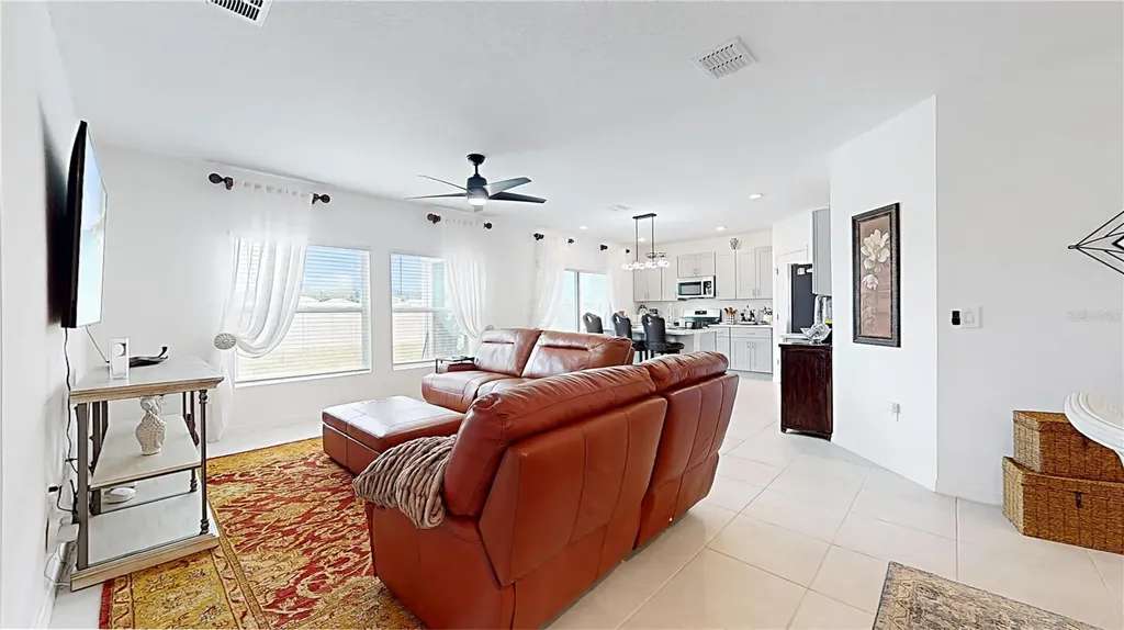 33941 Sky Blossom Circle Leesburg FL 34788