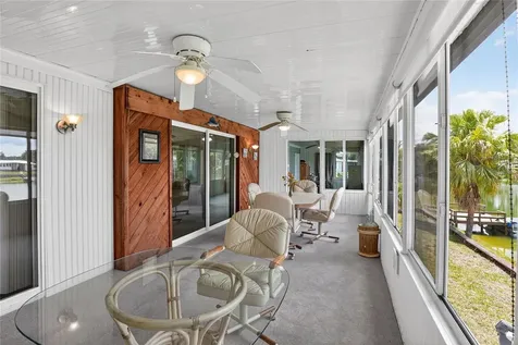 2055 S Floral Avenue Bartow FL 33830