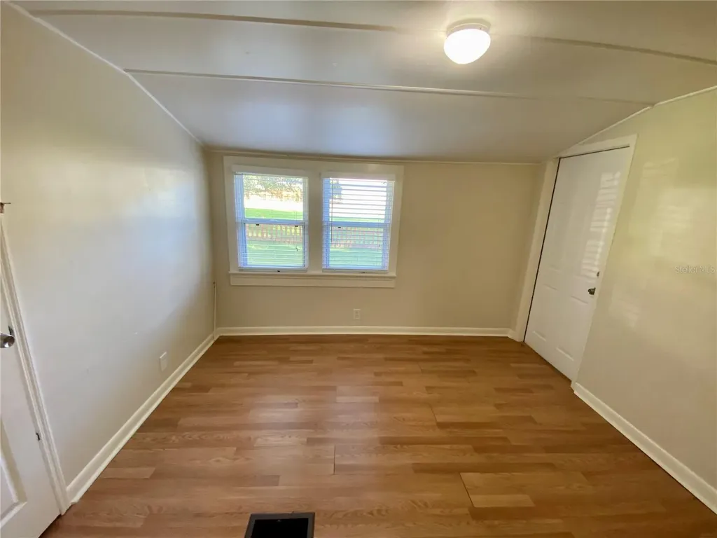 13650 5th Street Dade City FL 33525
