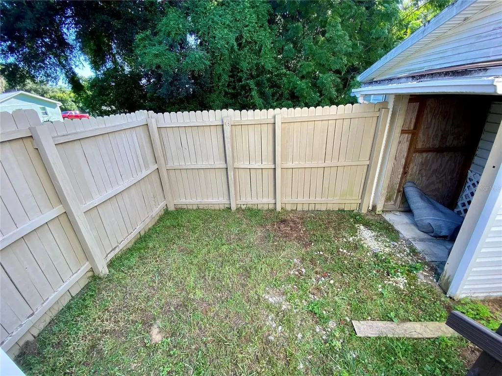 13650 5th Street Dade City FL 33525