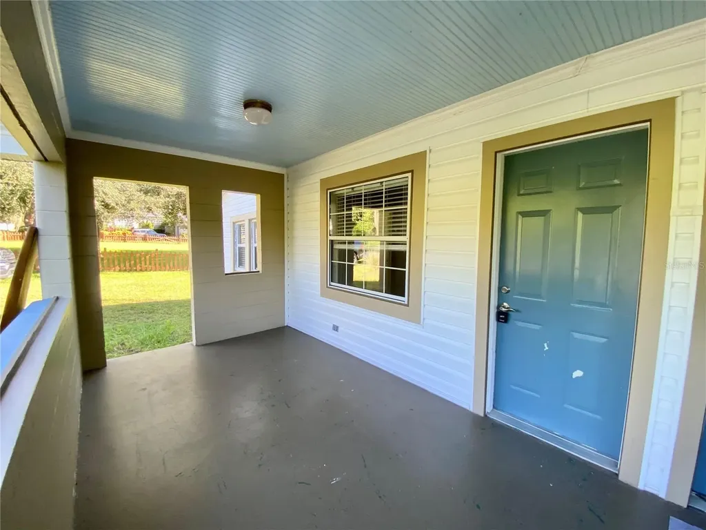 13650 5th Street Dade City FL 33525