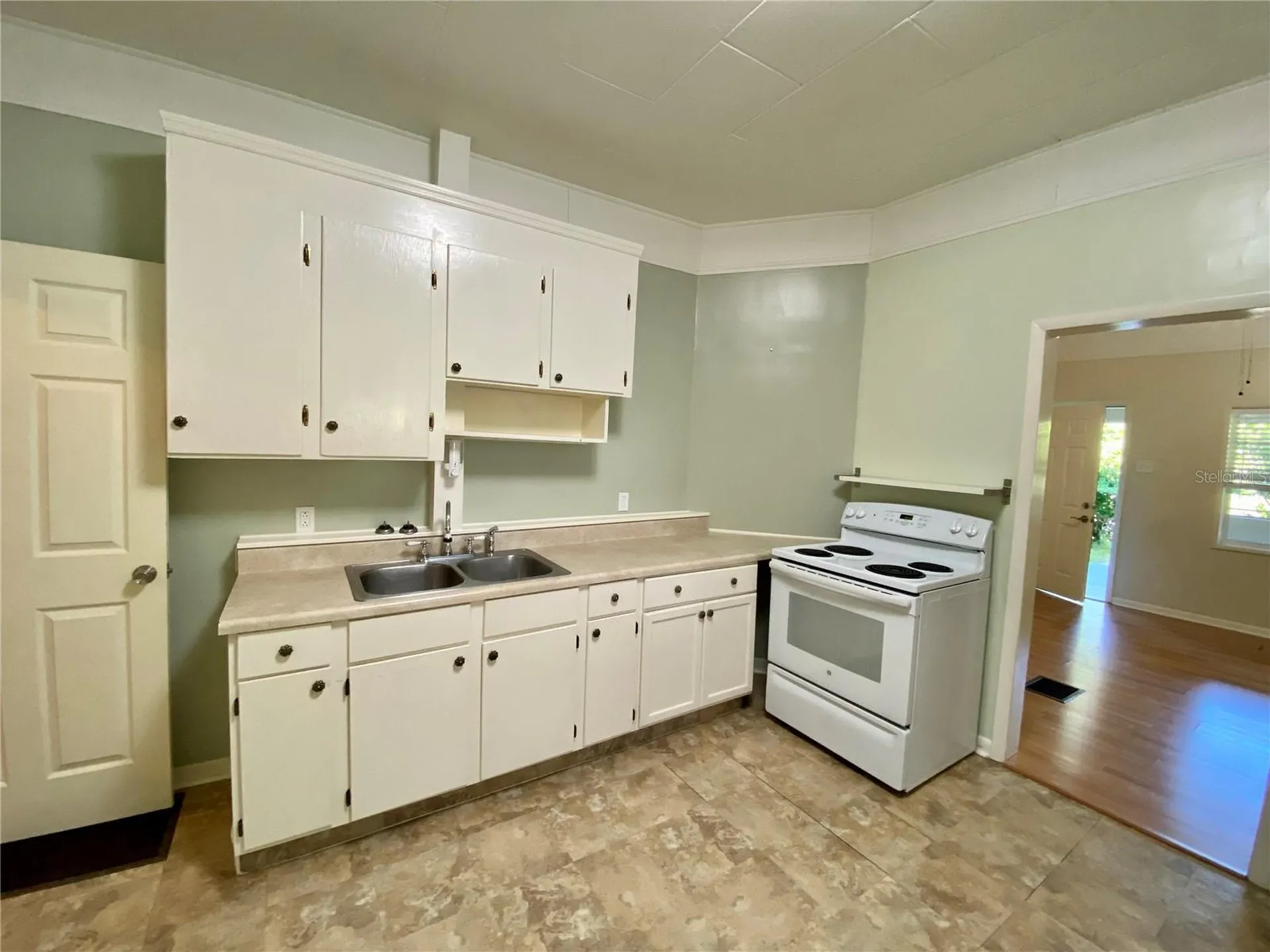 13650 5th Street Dade City FL 33525