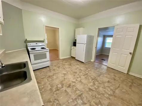 13650 5th Street Dade City FL 33525