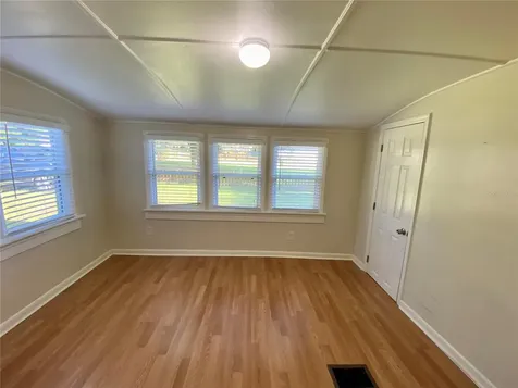 13650 5th Street Dade City FL 33525