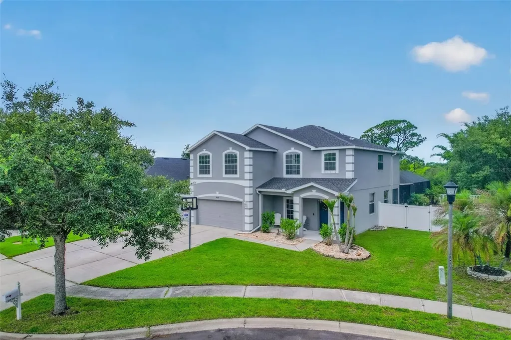 9018 N River Road Tampa FL 33635