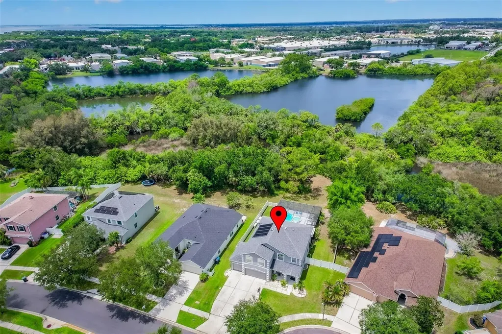 9018 N River Road Tampa FL 33635