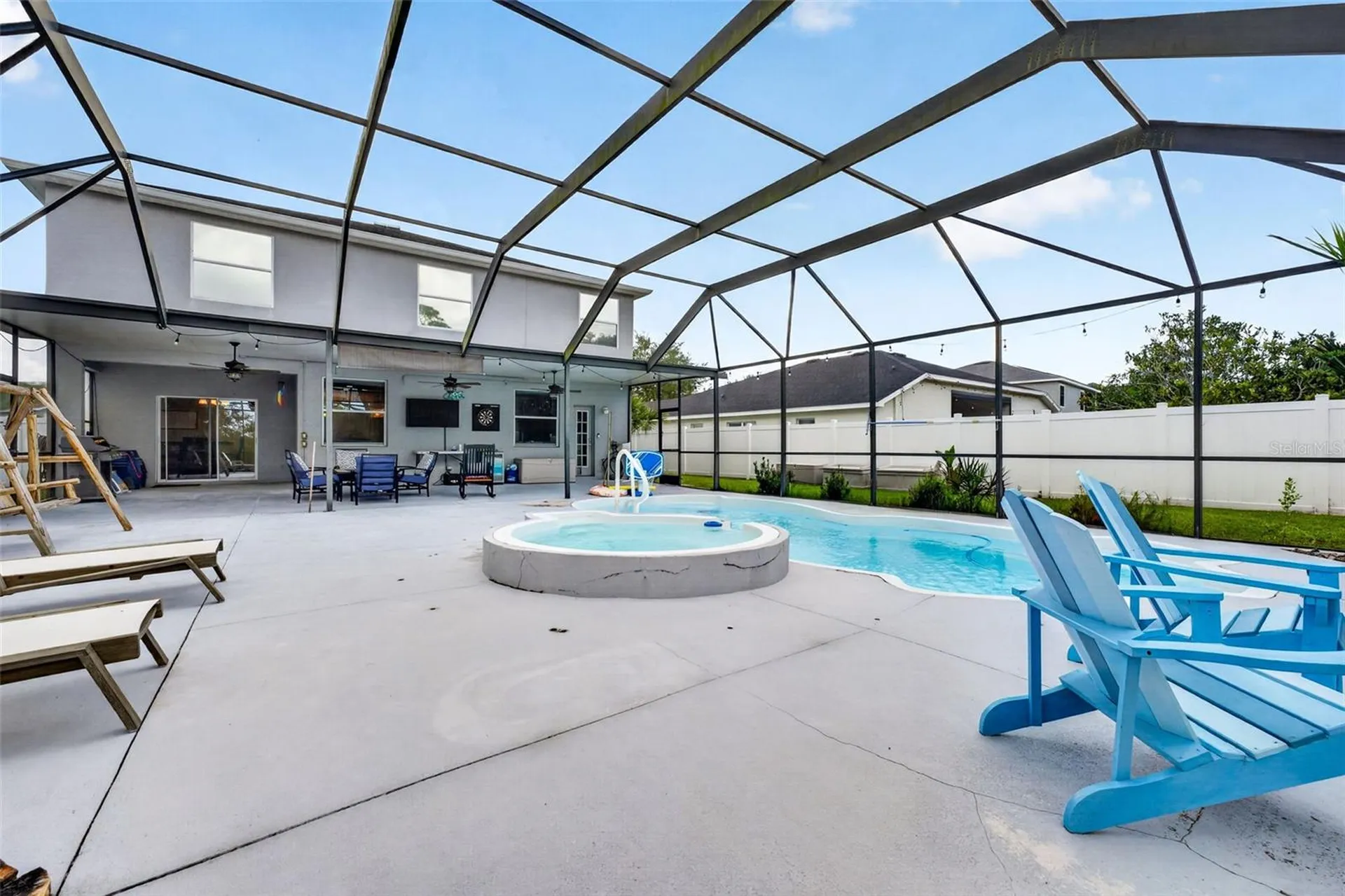 9018 N River Road Tampa FL 33635