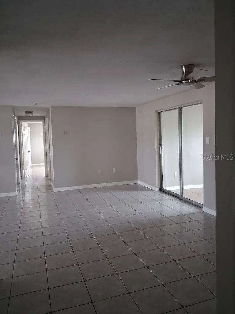 4926 Colonnade Avenue Holiday FL 34690