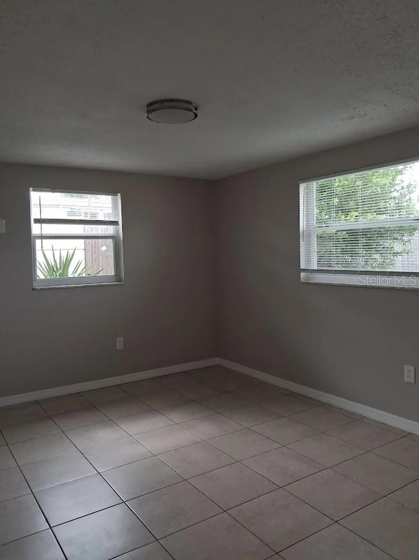 4926 Colonnade Avenue Holiday FL 34690
