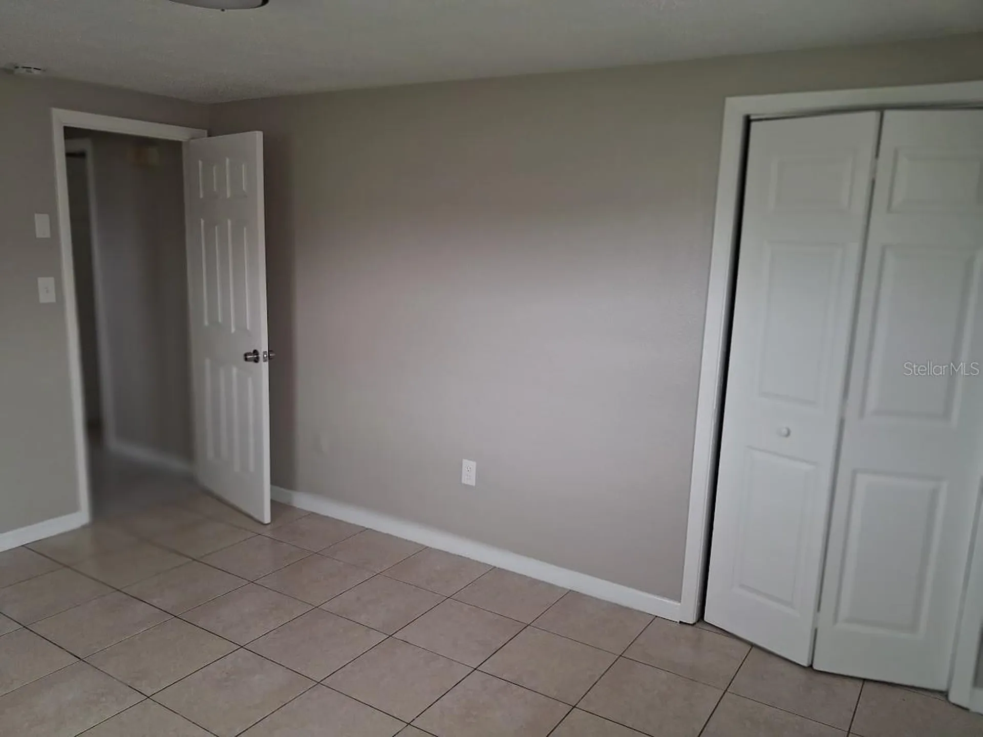 4926 Colonnade Avenue Holiday FL 34690