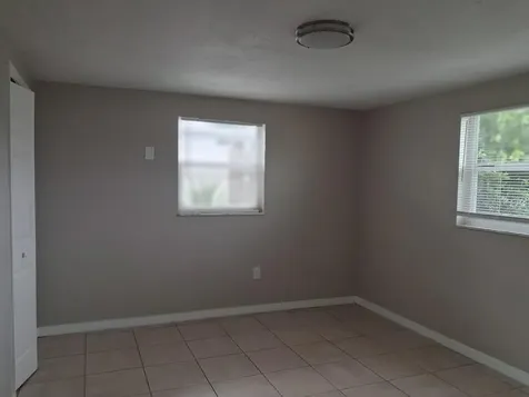 4926 Colonnade Avenue Holiday FL 34690
