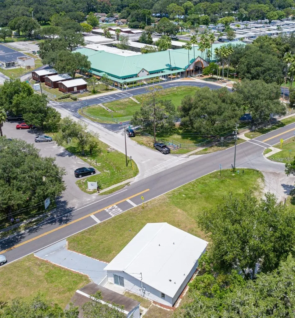 5620 1st Street Zephyrhills FL 33542