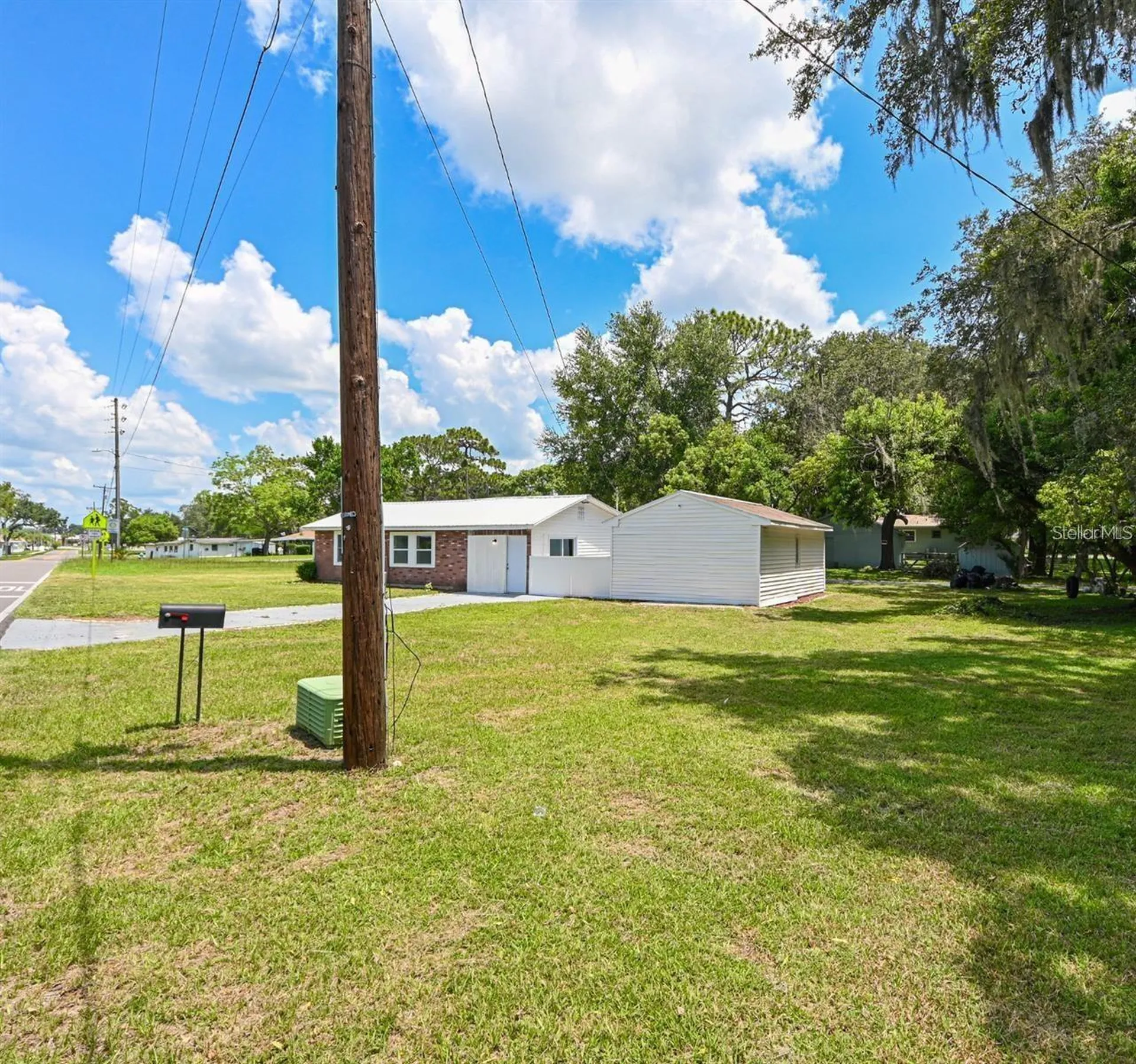 5620 1st Street Zephyrhills FL 33542