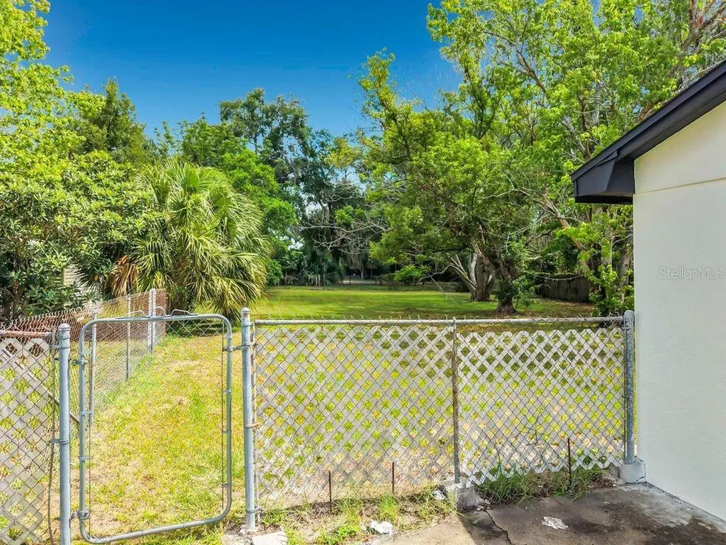 825 E Church Avenue Longwood FL 32750