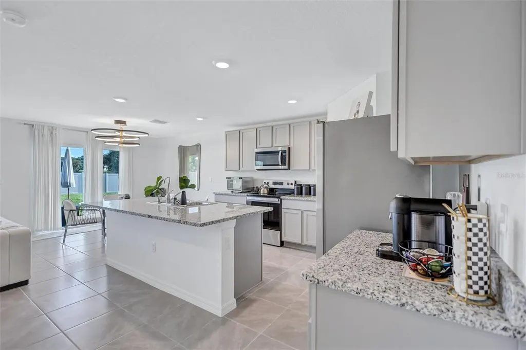 7601 Rosewood Garden Loop Tampa FL 33637