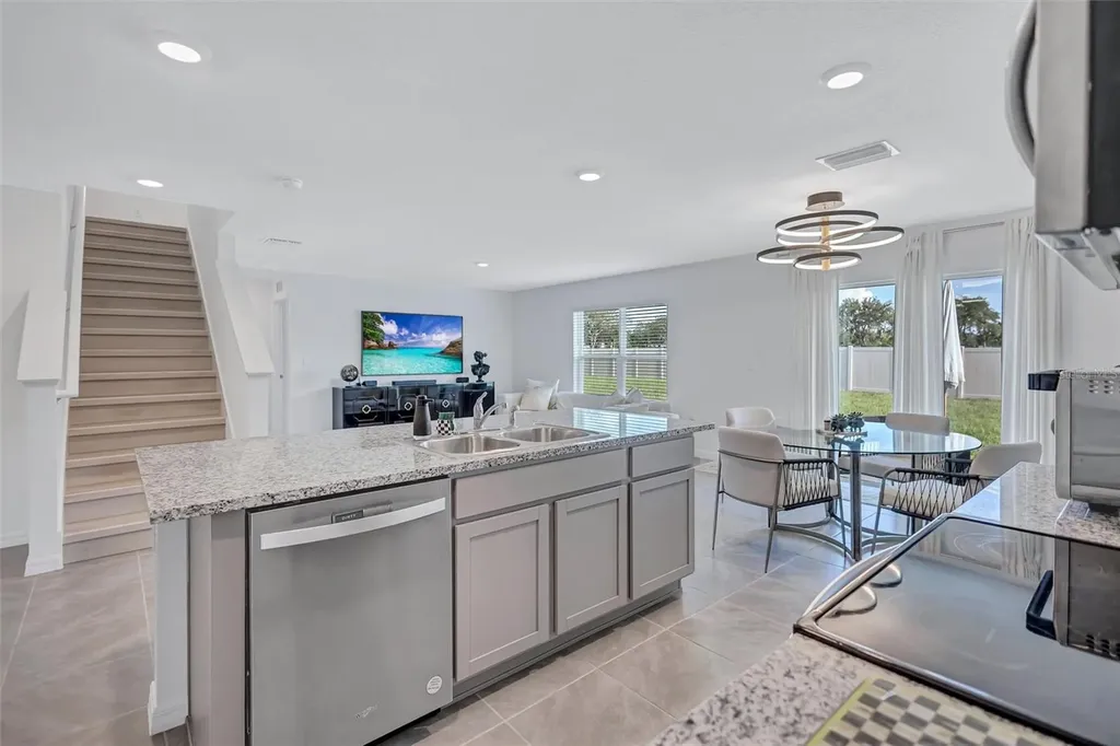 7601 Rosewood Garden Loop Tampa FL 33637
