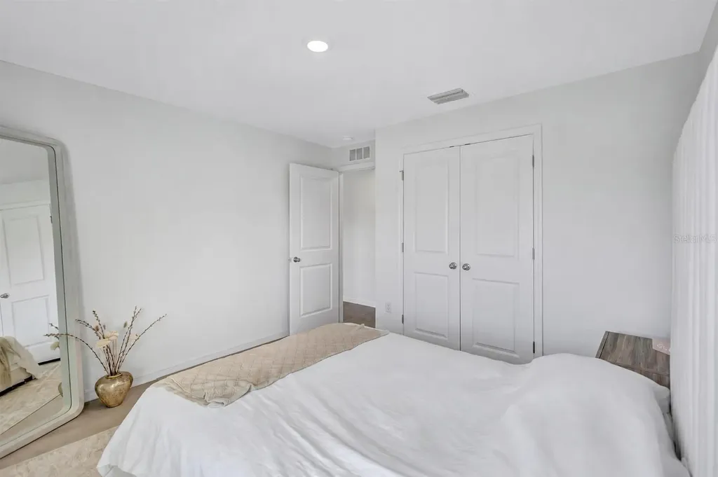 7601 Rosewood Garden Loop Tampa FL 33637