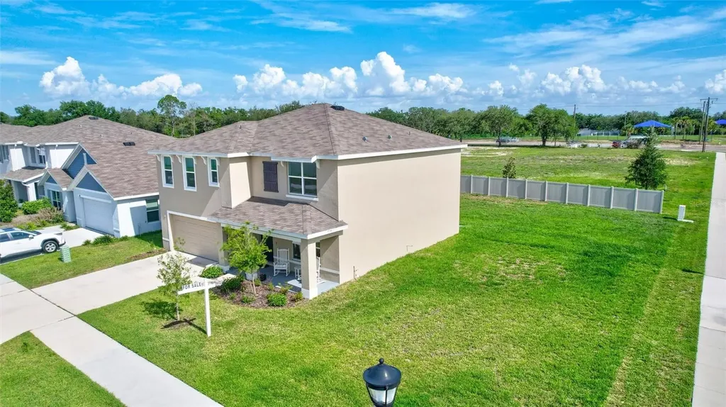 7601 Rosewood Garden Loop Tampa FL 33637