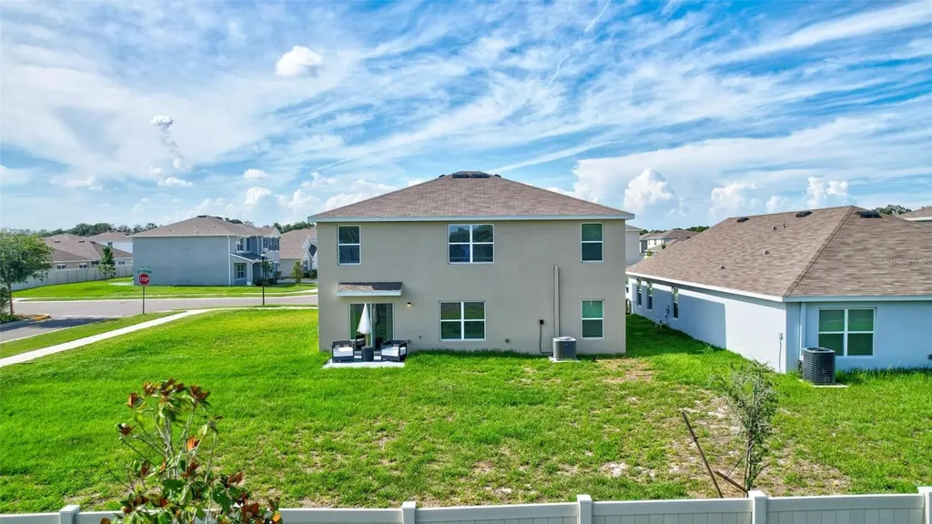 7601 Rosewood Garden Loop Tampa FL 33637