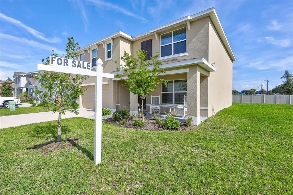 7601 Rosewood Garden Loop Tampa FL 33637