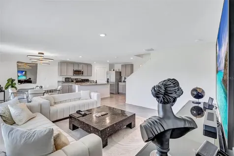 7601 Rosewood Garden Loop Tampa FL 33637