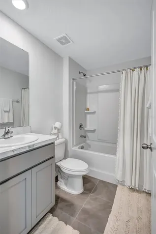 7601 Rosewood Garden Loop Tampa FL 33637