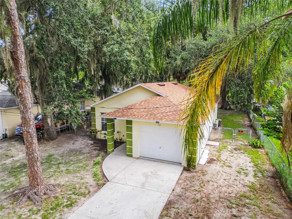 712 Virginia Avenue Auburndale FL 33823
