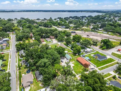 712 Virginia Avenue Auburndale FL 33823