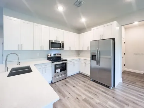 1580 East Parkway Deland FL 32724