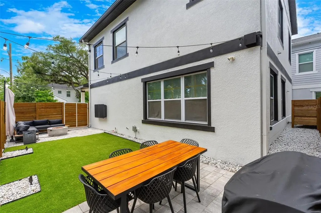 2401 Amherst Avenue Orlando FL 32804