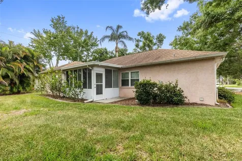 1414 Bluewater Drive Sun City Center FL 33573