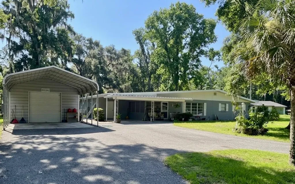 7633 S Crescent Loop Floral City FL 34436