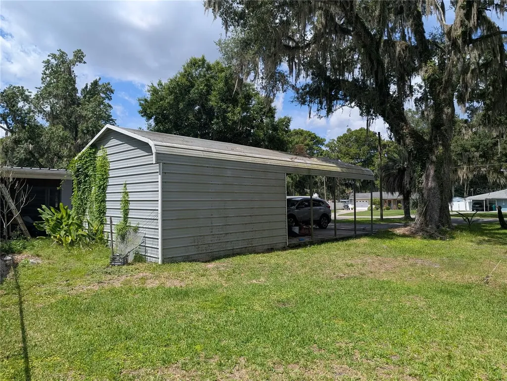7633 S Crescent Loop Floral City FL 34436