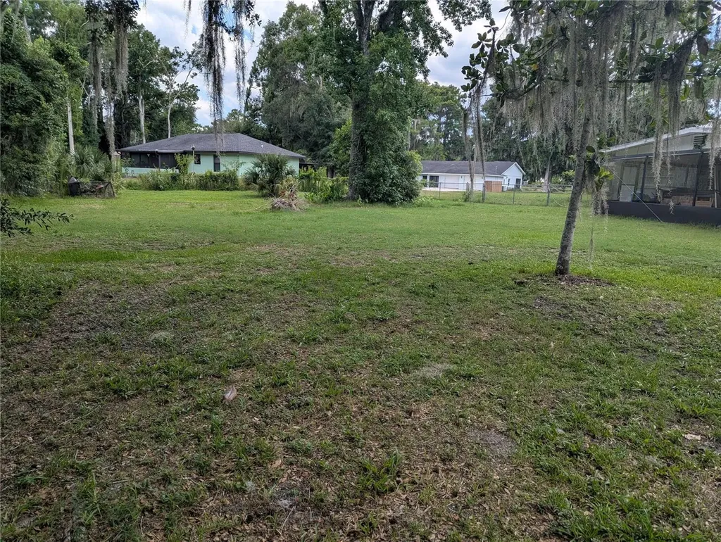 7633 S Crescent Loop Floral City FL 34436