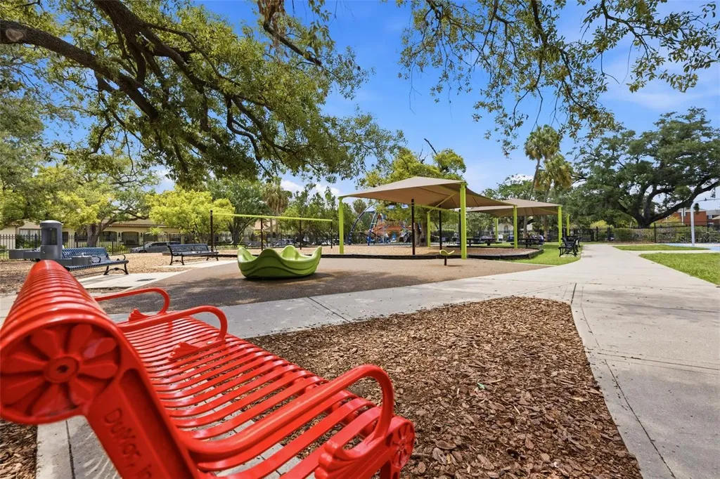 912 S Fremont Avenue Tampa FL 33606