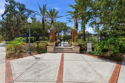 912 S Fremont Avenue Tampa FL 33606