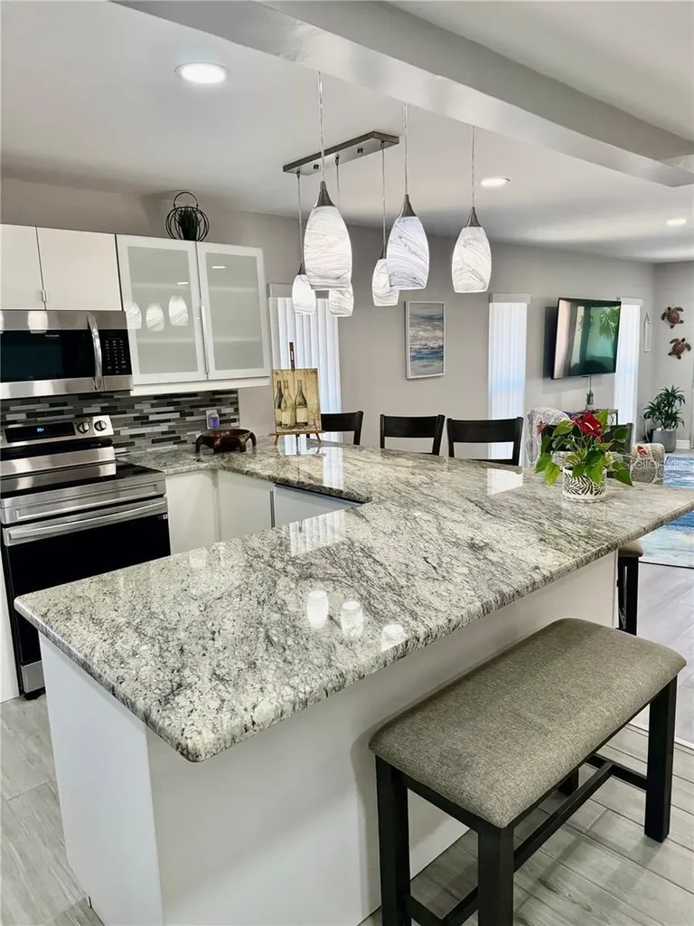 7003 Sunset Way St Pete Beach FL 33706