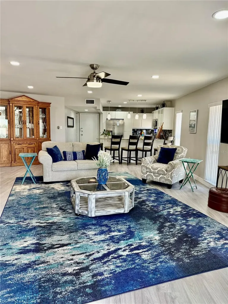 7003 Sunset Way St Pete Beach FL 33706