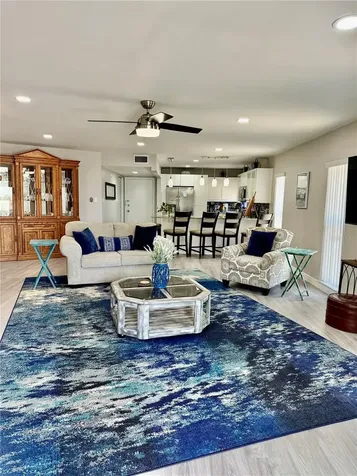 7003 Sunset Way St Pete Beach FL 33706